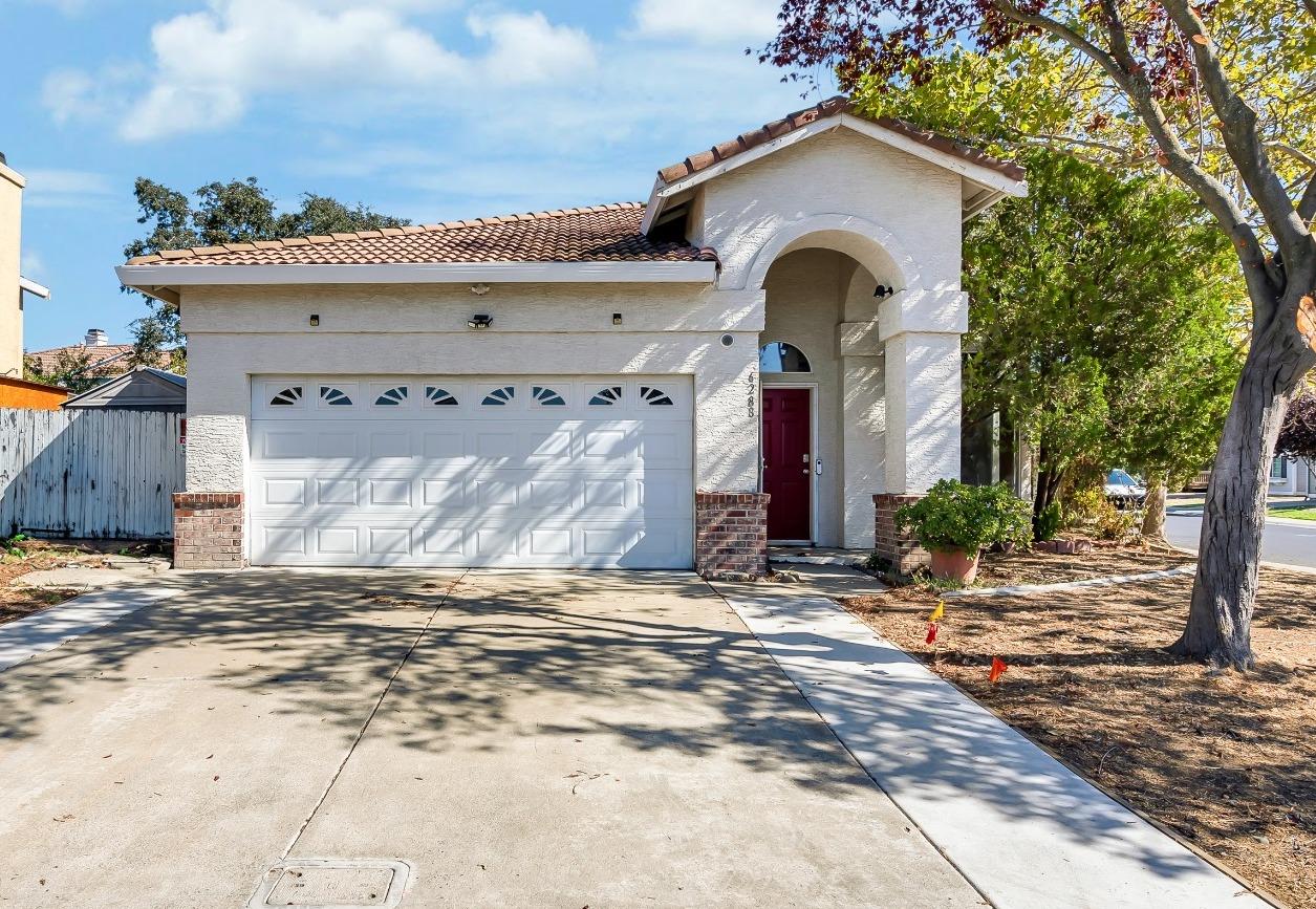 Detail Gallery Image 1 of 1 For 6288 Di Lusso Dr, Elk Grove,  CA 95758 - 3 Beds | 2 Baths