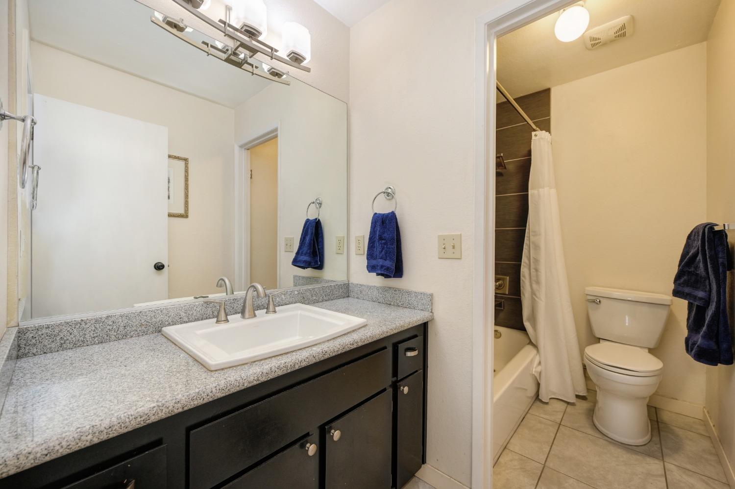 Detail Gallery Image 34 of 51 For 5943 Main Ave #D,  Orangevale,  CA 95662 - 3 Beds | 2 Baths