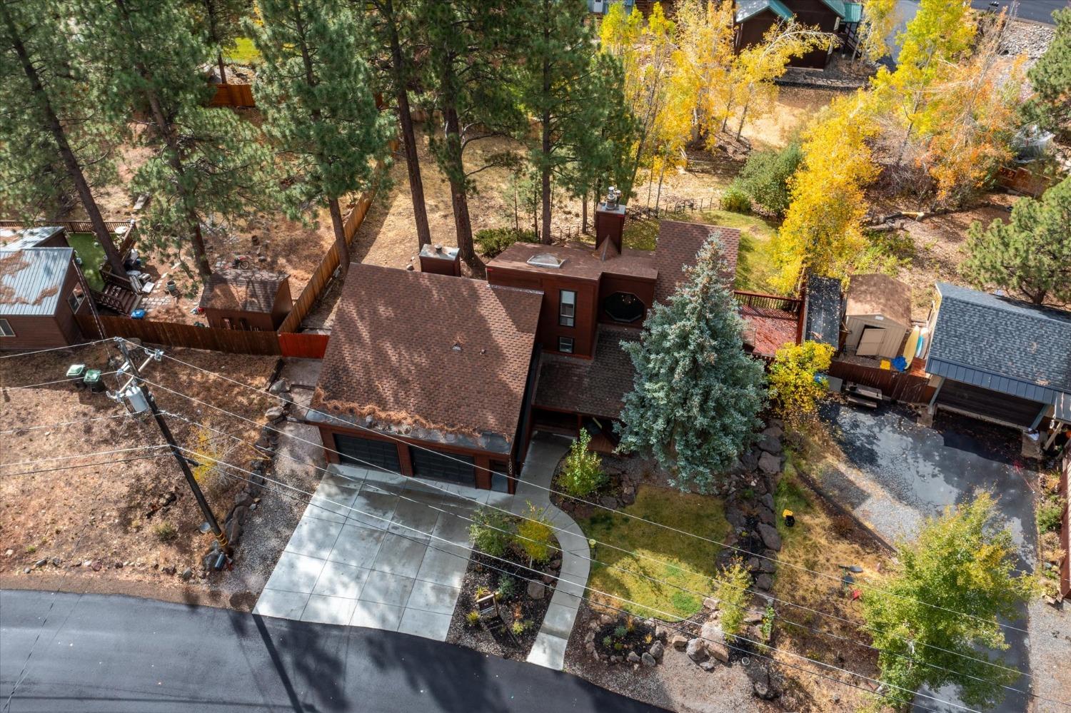 Detail Gallery Image 22 of 32 For 16005 Canterbury Ln, Truckee,  CA 96161 - 4 Beds | 3 Baths