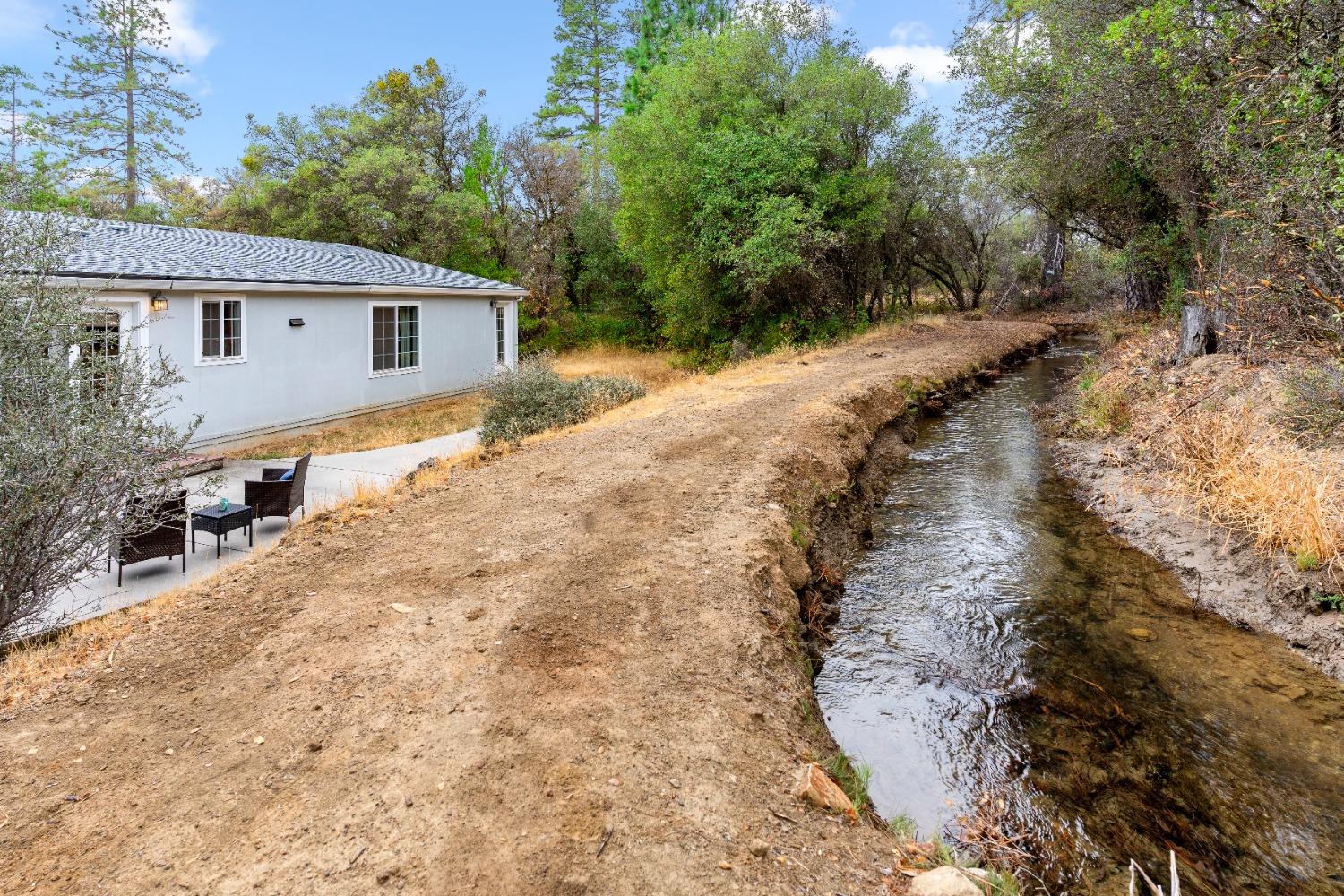 Detail Gallery Image 7 of 44 For 12696 Newtown Rd, Nevada City,  CA 95959 - 4 Beds | 2/1 Baths