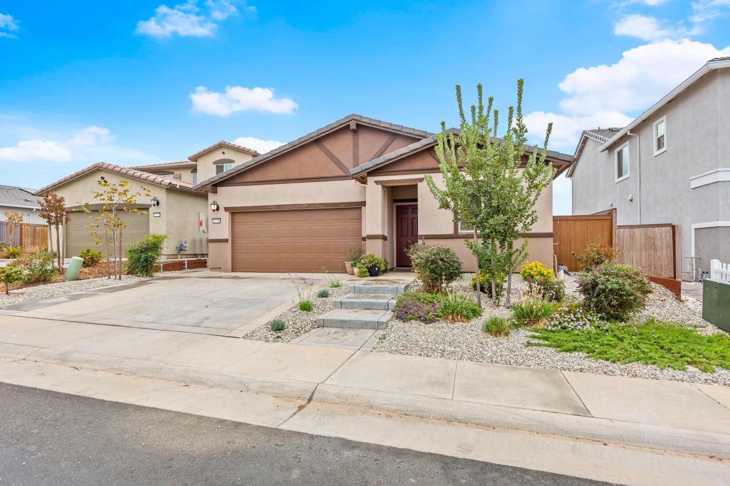 Detail Gallery Image 3 of 48 For 12786 Scholarly Way, Rancho Cordova,  CA 95742 - 4 Beds | 2 Baths