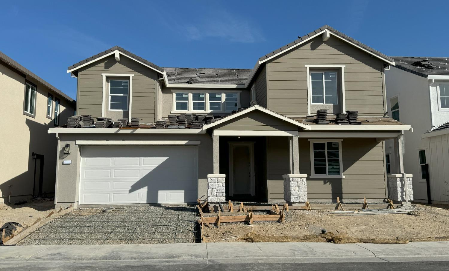 Detail Gallery Image 1 of 5 For 2089 Lazy Day Ln, Roseville,  CA 95747 - 5 Beds | 4/1 Baths