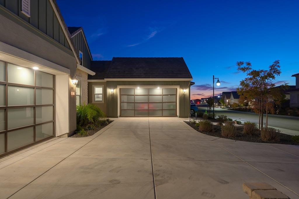 Detail Gallery Image 81 of 90 For 4058 Whitney Vista Ln, Rocklin,  CA 95677 - 4 Beds | 3/1 Baths