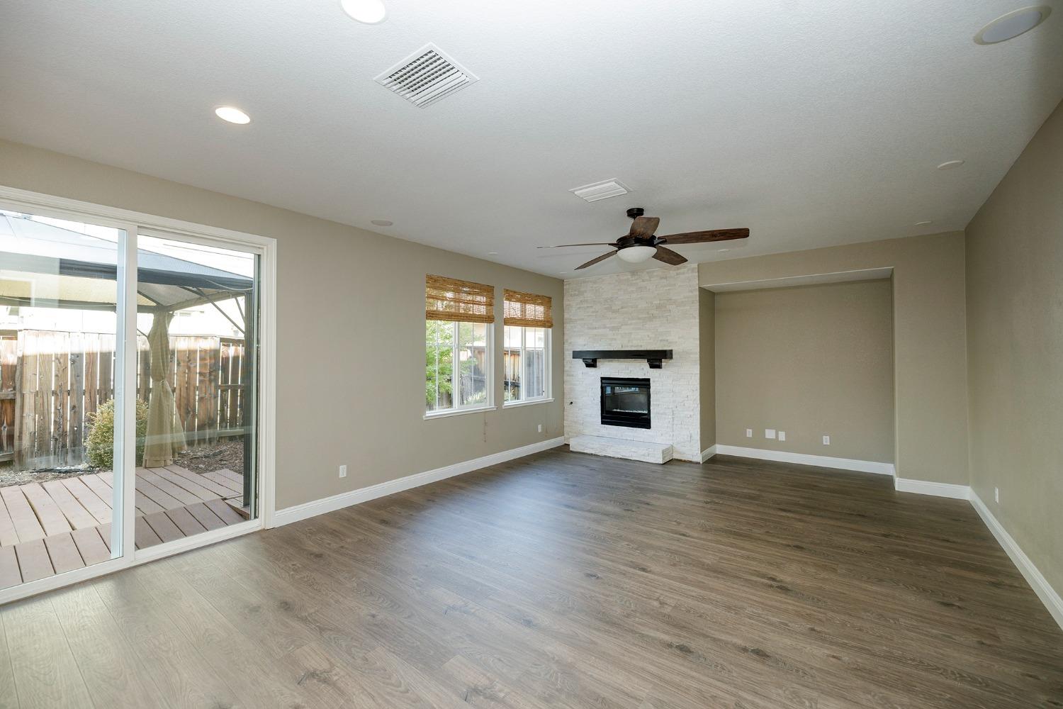 Detail Gallery Image 7 of 40 For 9388 Vintner Cir, Patterson,  CA 95363 - 3 Beds | 2/1 Baths