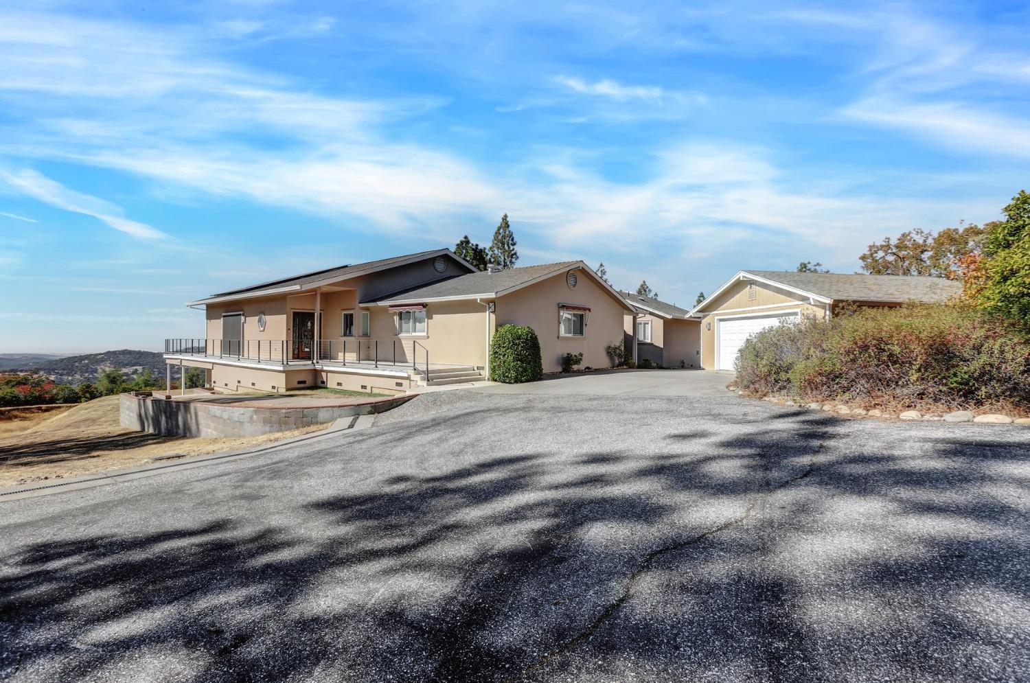 Detail Gallery Image 6 of 64 For 16174 Thornberry Ln, Grass Valley,  CA 95949 - 3 Beds | 4 Baths