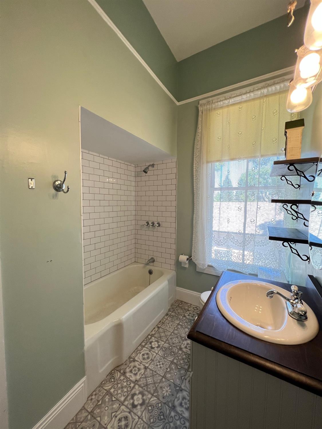 Detail Gallery Image 25 of 48 For 622 H St, Marysville,  CA 95901 - 4 Beds | 2/1 Baths