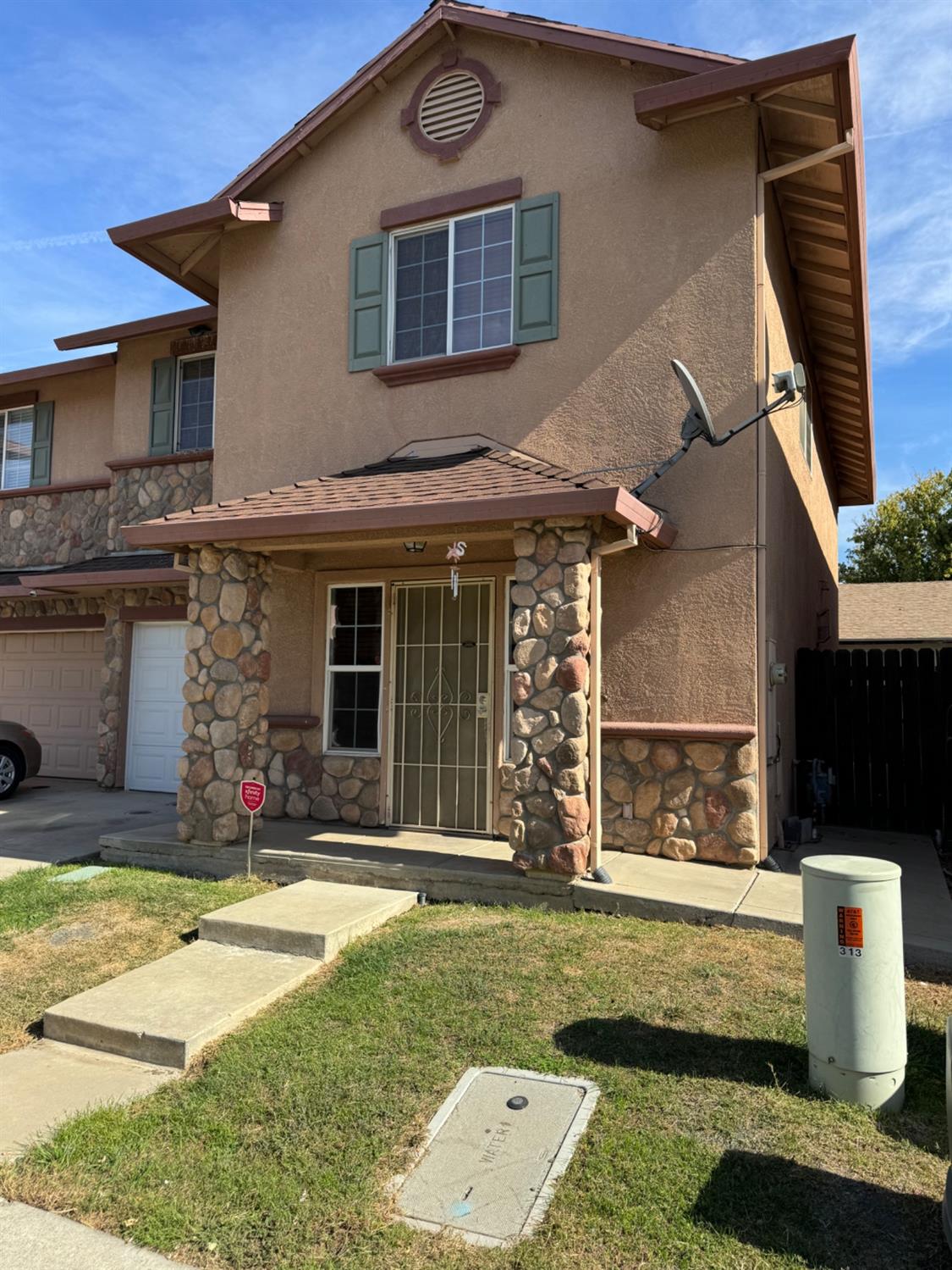 Detail Gallery Image 2 of 27 For 313 Hetherington Cir, Yuba City,  CA 95993 - 3 Beds | 2/1 Baths