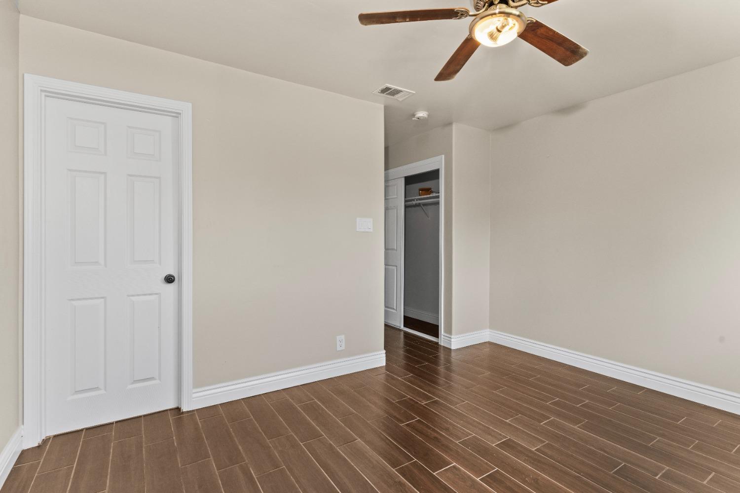 Detail Gallery Image 32 of 42 For 7577 Titian Pkwy, Sacramento,  CA 95823 - 4 Beds | 2 Baths