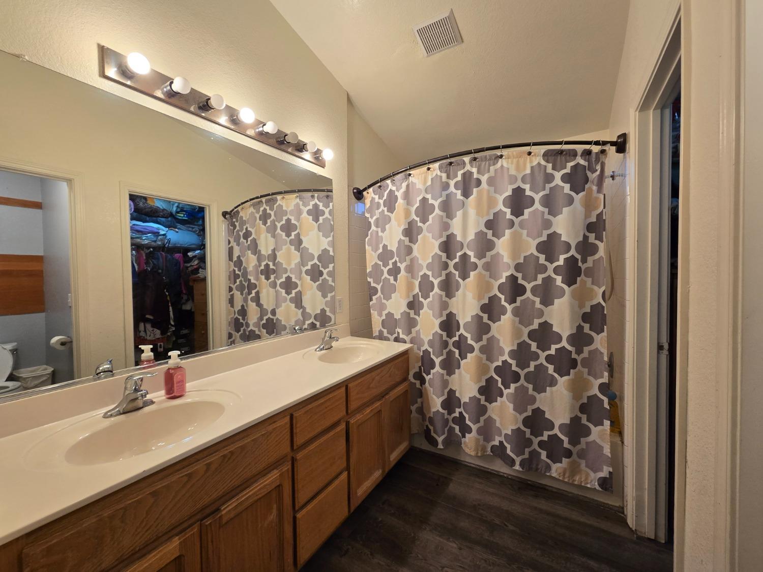 Detail Gallery Image 25 of 32 For 2654 Eagle Rock Cir, Stockton,  CA 95209 - 4 Beds | 2/1 Baths