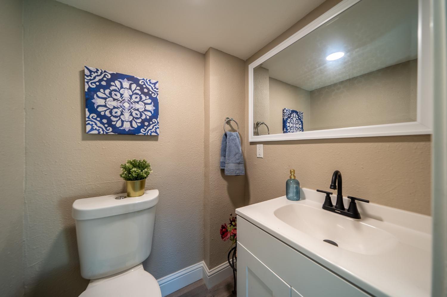 Detail Gallery Image 30 of 34 For 3231 32nd Ave, Sacramento,  CA 95824 - 3 Beds | 1/1 Baths