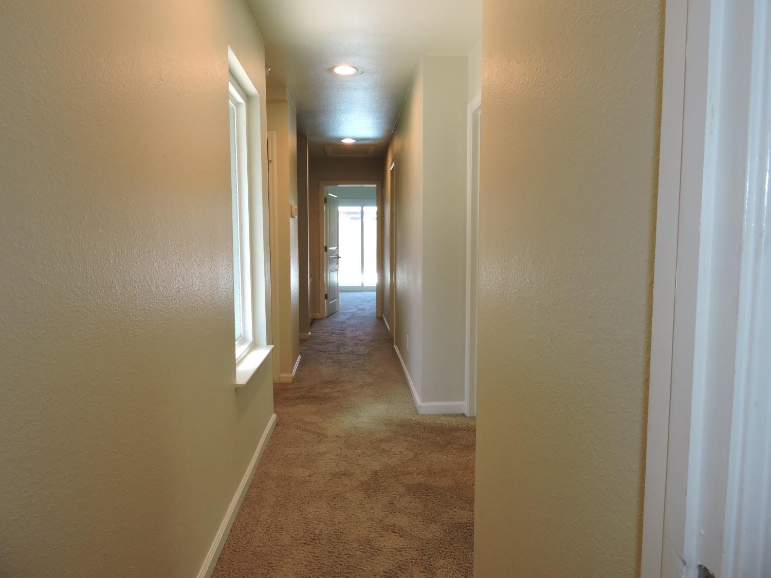 Detail Gallery Image 22 of 41 For 109 Cedro Cir, Sacramento,  CA 95833 - 4 Beds | 2 Baths