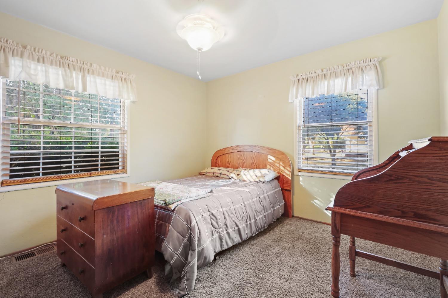 Detail Gallery Image 20 of 28 For 2423 Waudman Ave, Stockton,  CA 95209 - 3 Beds | 1 Baths