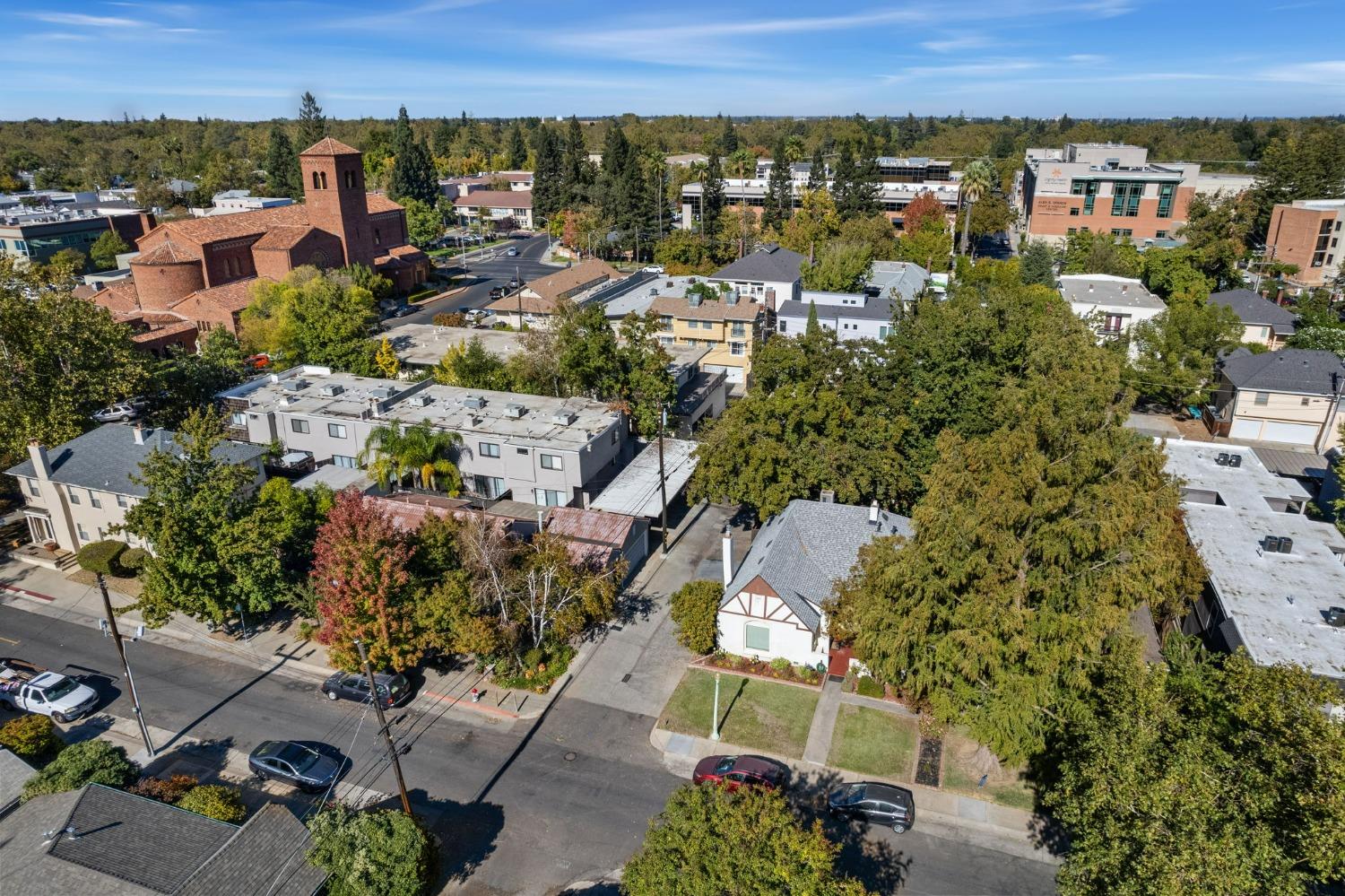 Detail Gallery Image 42 of 49 For 3933 K St, Sacramento,  CA 95816 - 3 Beds | 1 Baths