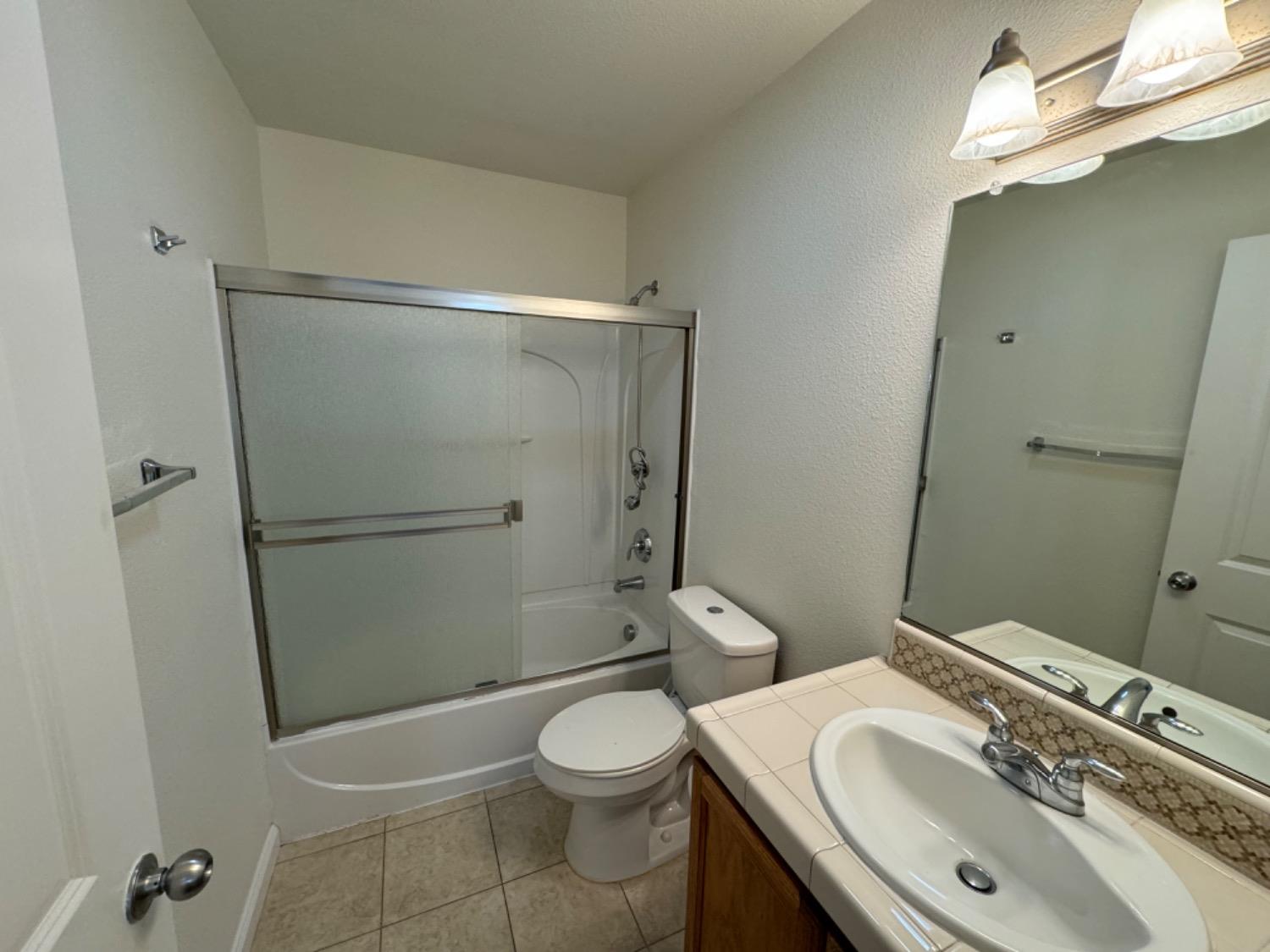 Detail Gallery Image 21 of 27 For 313 Hetherington Cir, Yuba City,  CA 95993 - 3 Beds | 2/1 Baths