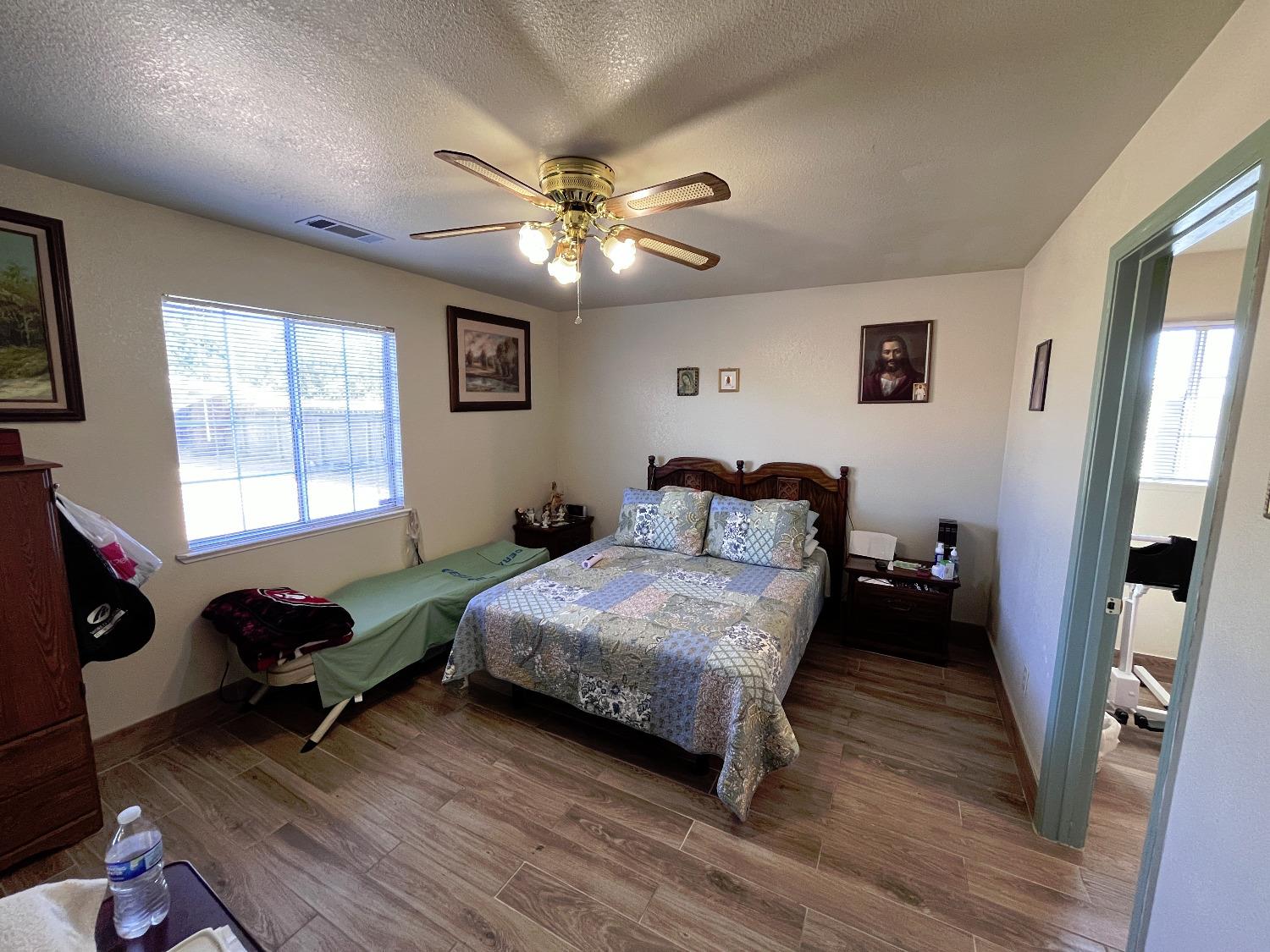 Detail Gallery Image 10 of 28 For 6712 N Cottage St, Winton,  CA 95388 - 3 Beds | 2 Baths