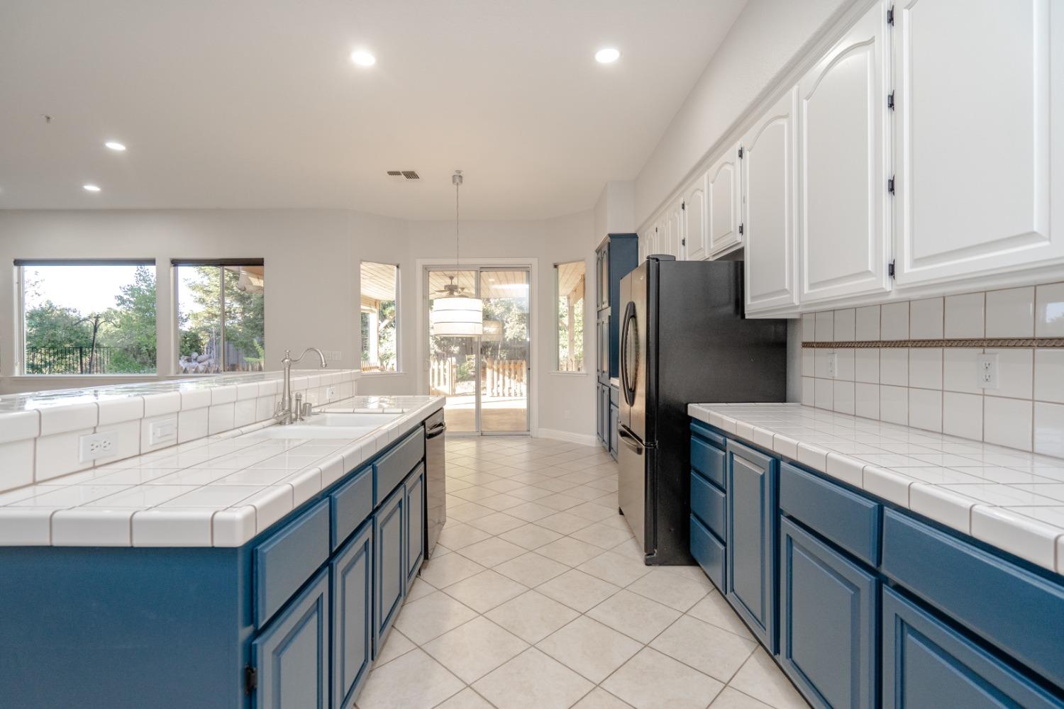 Detail Gallery Image 14 of 64 For 4901 Tiverton Ct, Rocklin,  CA 95677 - 4 Beds | 2/1 Baths