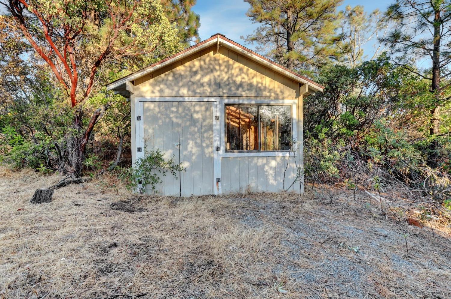 Detail Gallery Image 14 of 64 For 16174 Thornberry Ln, Grass Valley,  CA 95949 - 3 Beds | 4 Baths