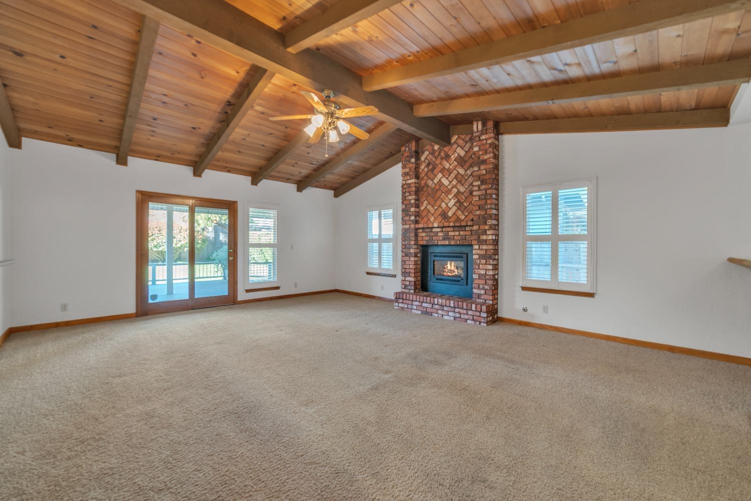 Detail Gallery Image 18 of 52 For 105 Oak Canyon Way, Folsom,  CA 95630 - 4 Beds | 2/1 Baths