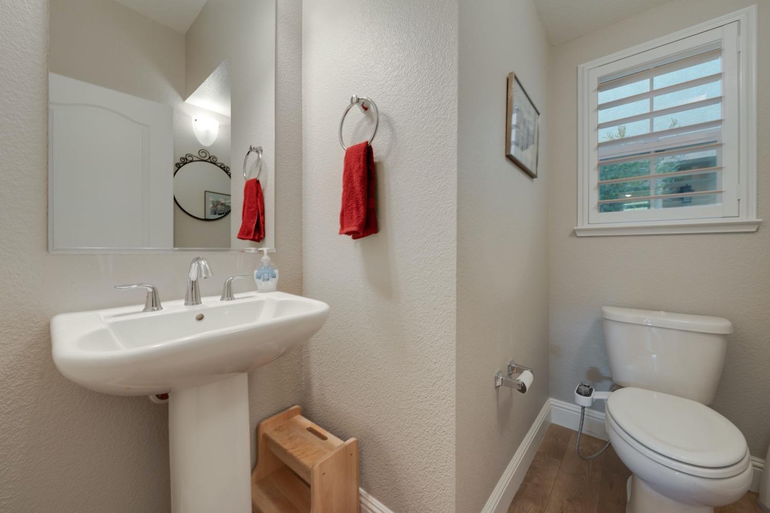 Detail Gallery Image 33 of 40 For 1140 Veranda Ct, Folsom,  CA 95630 - 4 Beds | 2/1 Baths