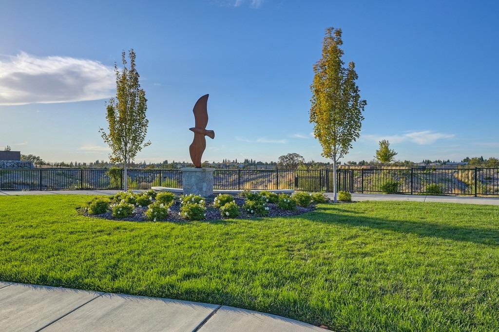 Detail Gallery Image 72 of 90 For 4058 Whitney Vista Ln, Rocklin,  CA 95677 - 4 Beds | 3/1 Baths