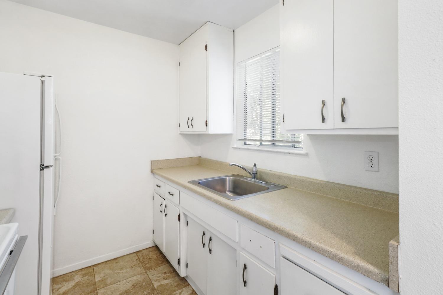 Detail Gallery Image 16 of 29 For 5086 Rhode Island Dr #4,  Sacramento,  CA 95841 - 2 Beds | 1 Baths