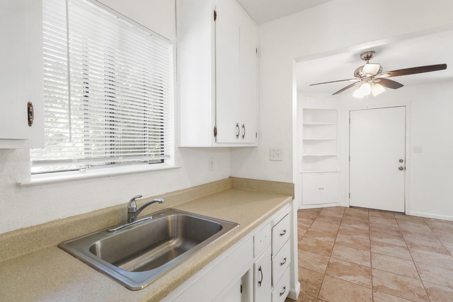 Detail Gallery Image 17 of 29 For 5086 Rhode Island Dr #4,  Sacramento,  CA 95841 - 2 Beds | 1 Baths