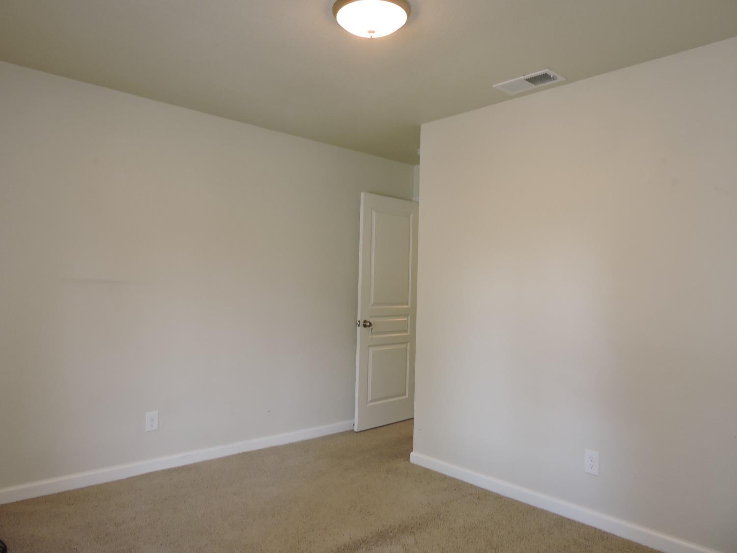 Detail Gallery Image 21 of 41 For 109 Cedro Cir, Sacramento,  CA 95833 - 4 Beds | 2 Baths