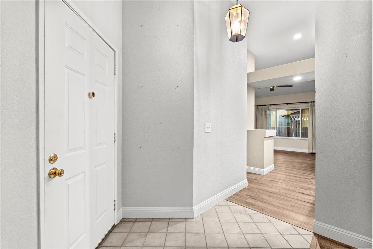 Detail Gallery Image 10 of 20 For 8630 Cord Way, Sacramento,  CA 95828 - 3 Beds | 2 Baths