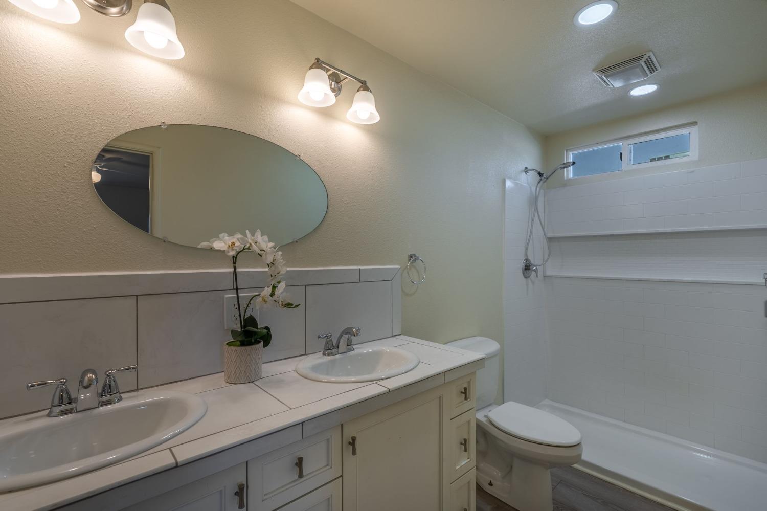 Detail Gallery Image 13 of 28 For 2412 Joy Ave, Ceres,  CA 95307 - 3 Beds | 2 Baths