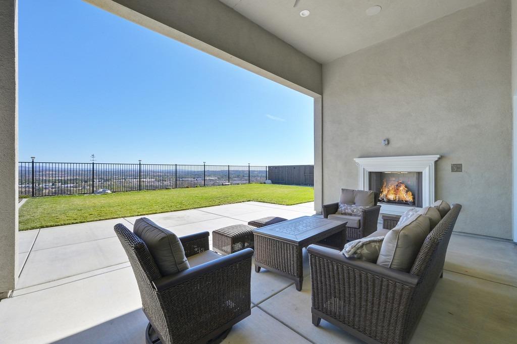 Detail Gallery Image 59 of 90 For 4058 Whitney Vista Ln, Rocklin,  CA 95677 - 4 Beds | 3/1 Baths