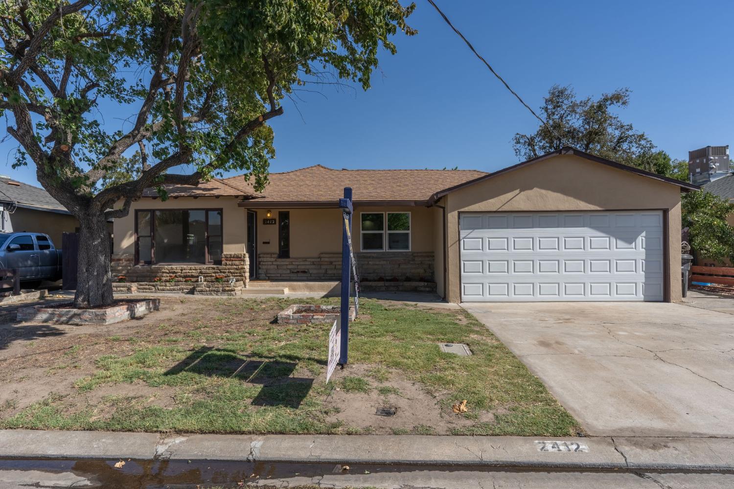 Detail Gallery Image 1 of 28 For 2412 Joy Ave, Ceres,  CA 95307 - 3 Beds | 2 Baths