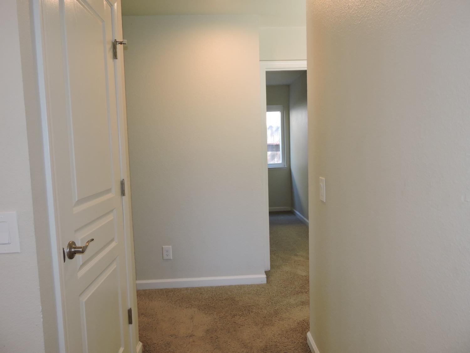 Detail Gallery Image 19 of 41 For 109 Cedro Cir, Sacramento,  CA 95833 - 4 Beds | 2 Baths