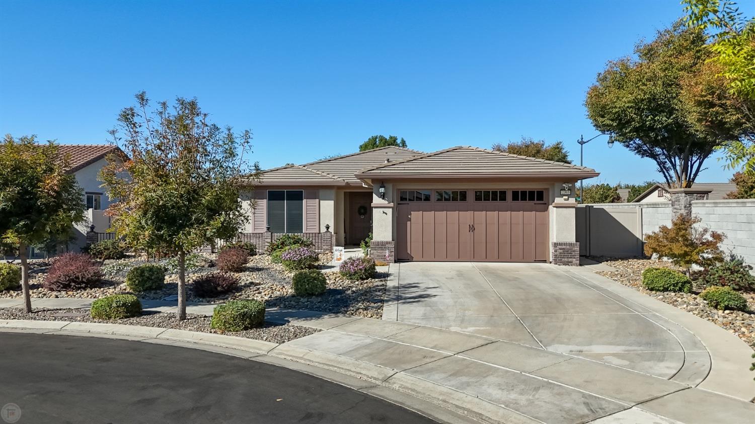 Detail Gallery Image 2 of 91 For 2395 Nutwood Pl, Manteca,  CA 95336 - 2 Beds | 2 Baths