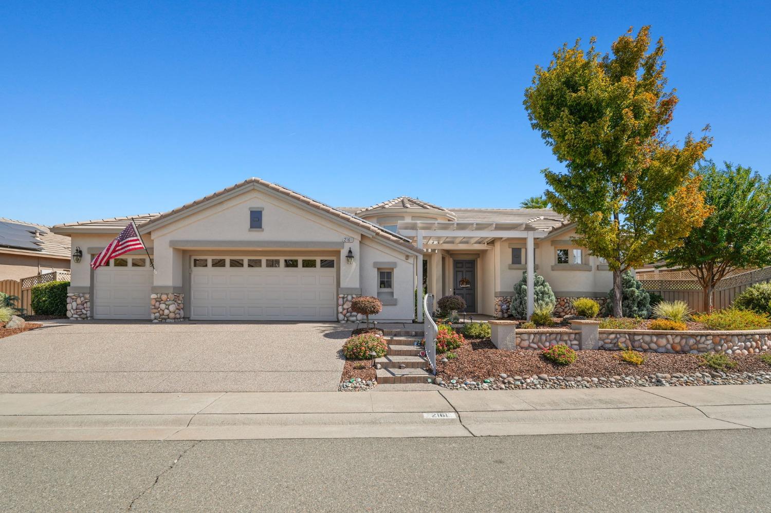 Detail Gallery Image 3 of 62 For 2161 Pebblestone Ln, Lincoln,  CA 95648 - 3 Beds | 2 Baths