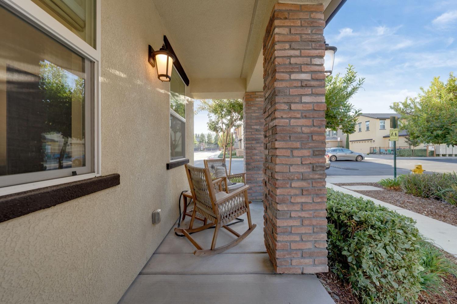 Detail Gallery Image 5 of 40 For 1140 Veranda Ct, Folsom,  CA 95630 - 4 Beds | 2/1 Baths