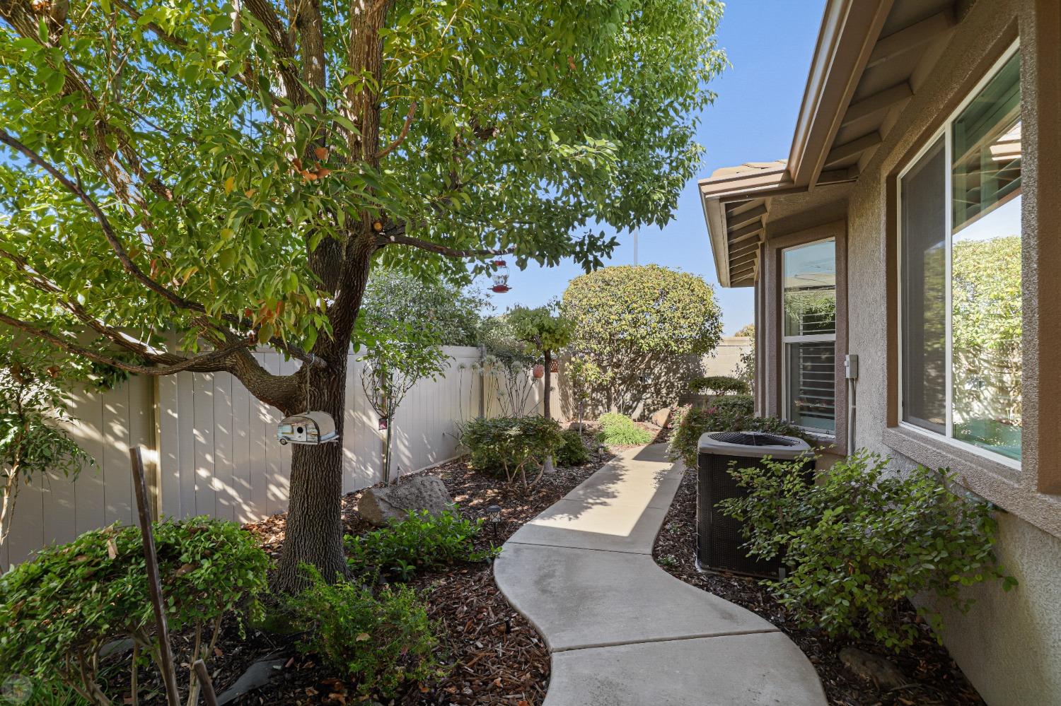 Detail Gallery Image 44 of 91 For 2395 Nutwood Pl, Manteca,  CA 95336 - 2 Beds | 2 Baths