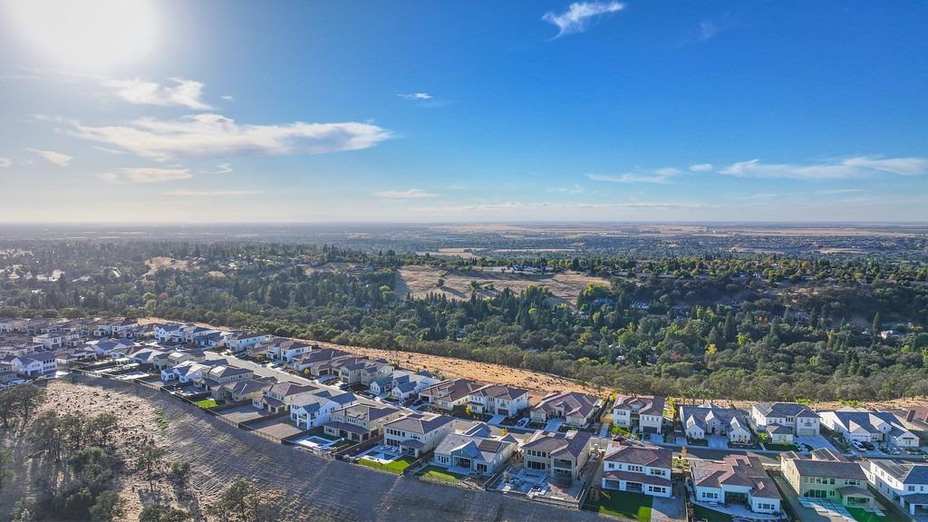 Detail Gallery Image 69 of 90 For 4058 Whitney Vista Ln, Rocklin,  CA 95677 - 4 Beds | 3/1 Baths