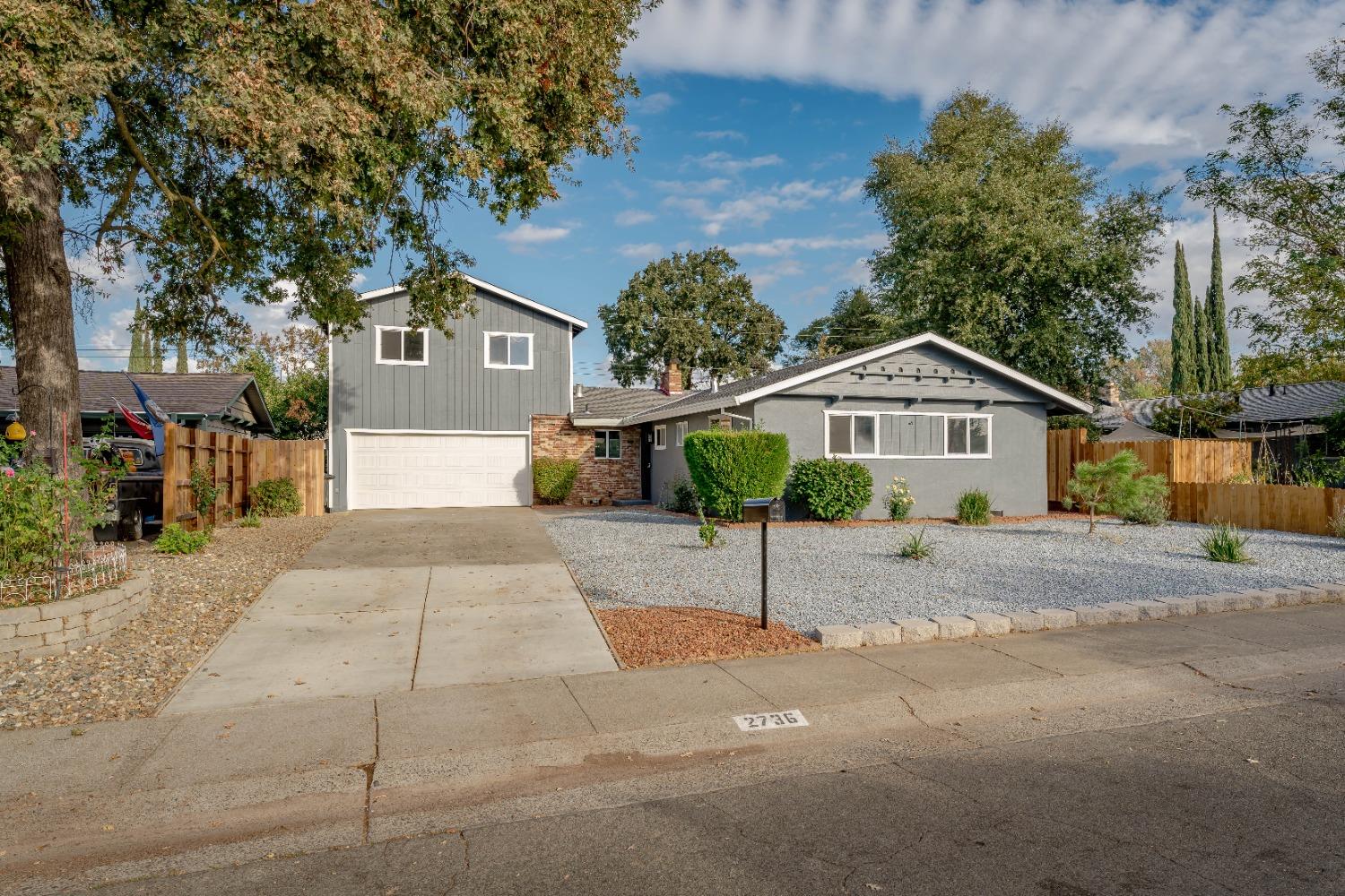 Detail Gallery Image 2 of 41 For 2736 Los Amigos Dr, Rancho Cordova,  CA 95670 - 4 Beds | 3 Baths