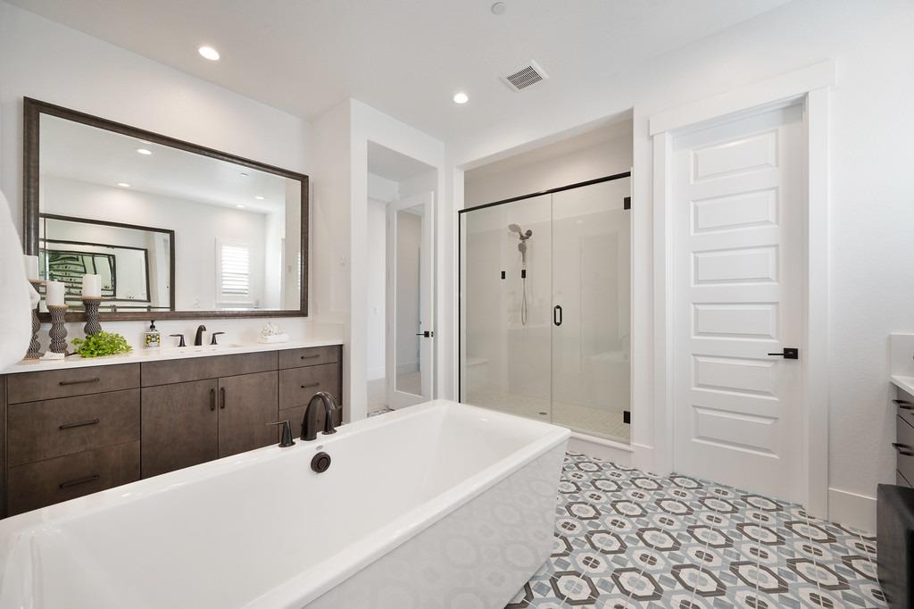 Detail Gallery Image 54 of 90 For 4058 Whitney Vista Ln, Rocklin,  CA 95677 - 4 Beds | 3/1 Baths