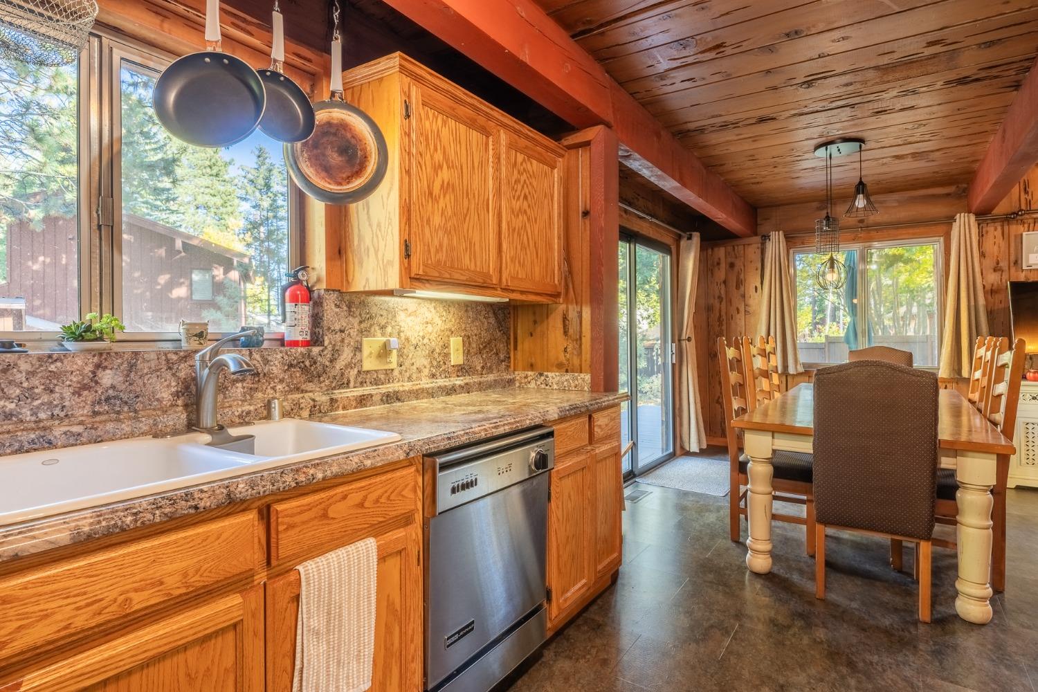 Detail Gallery Image 13 of 24 For 620 Tavern Dr, Tahoe City,  CA 96145 - 3 Beds | 2 Baths