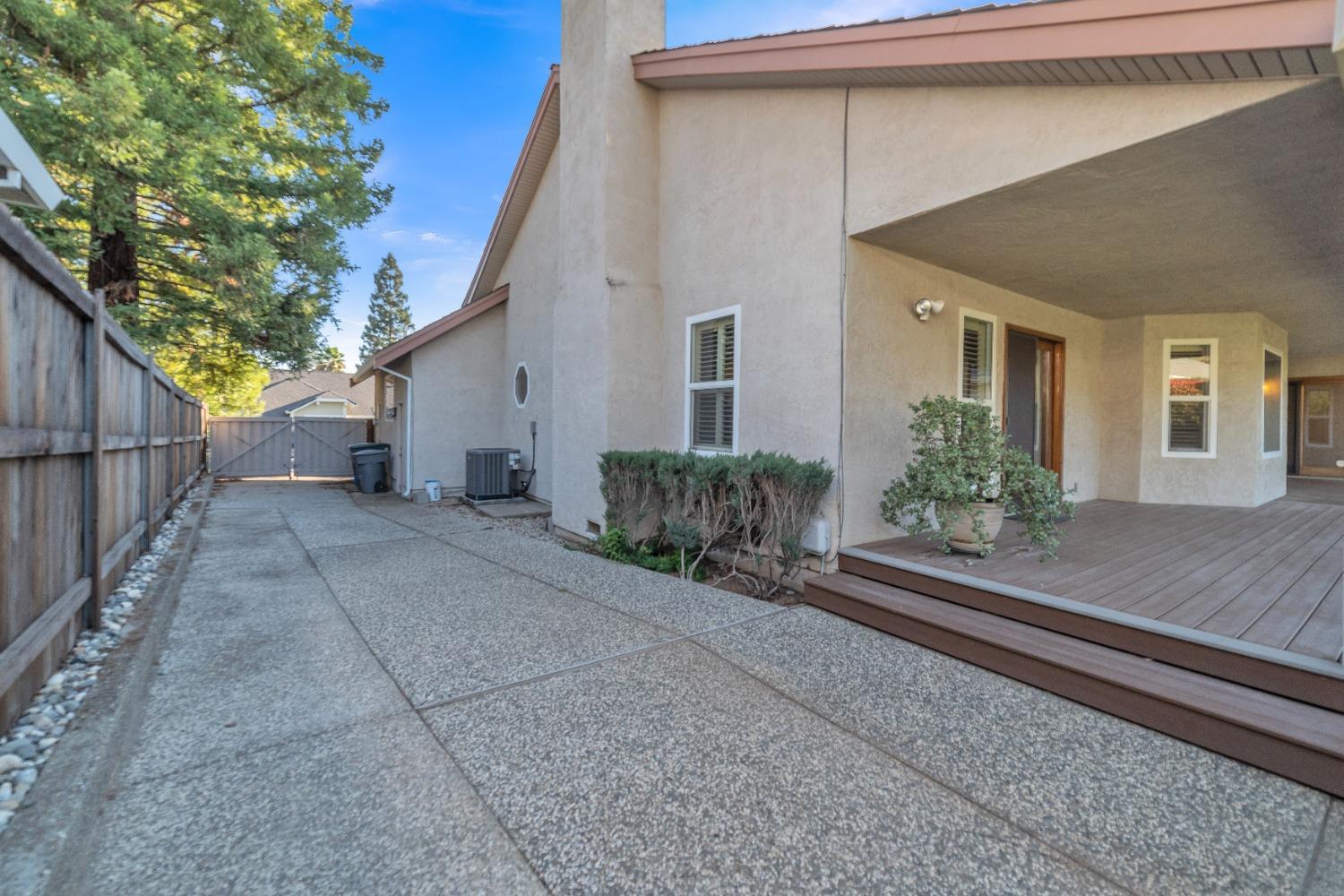 Detail Gallery Image 46 of 52 For 105 Oak Canyon Way, Folsom,  CA 95630 - 4 Beds | 2/1 Baths