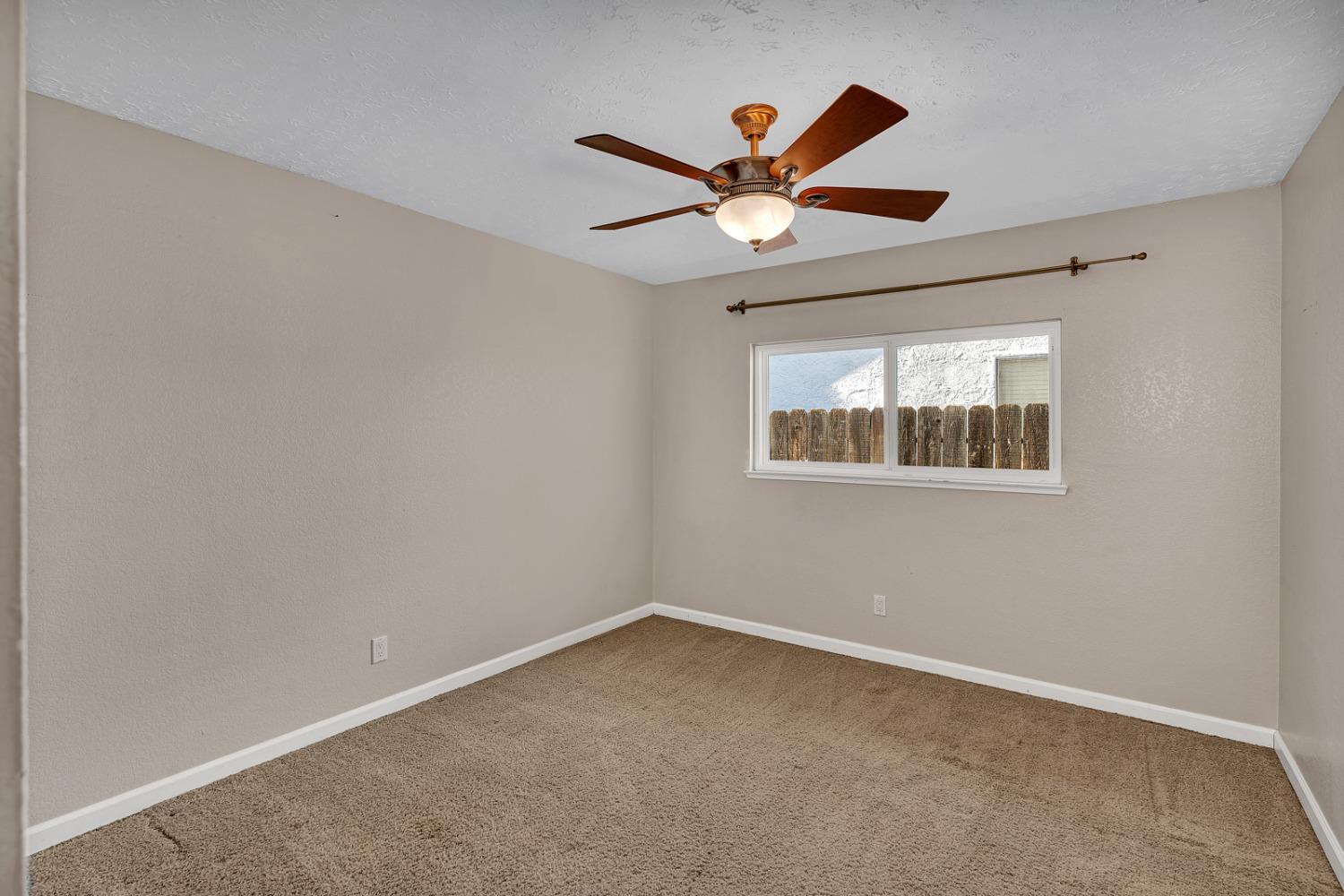 Detail Gallery Image 17 of 44 For 809 Lehigh Dr, Merced,  CA 95348 - 3 Beds | 2 Baths