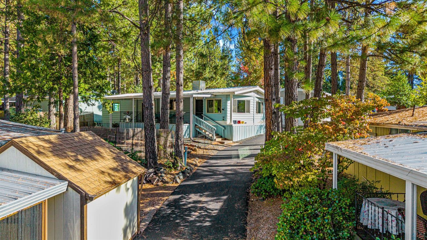 Detail Gallery Image 2 of 53 For 14 Wendy Circle, Grass Valley,  CA 95945 - 2 Beds | 2 Baths