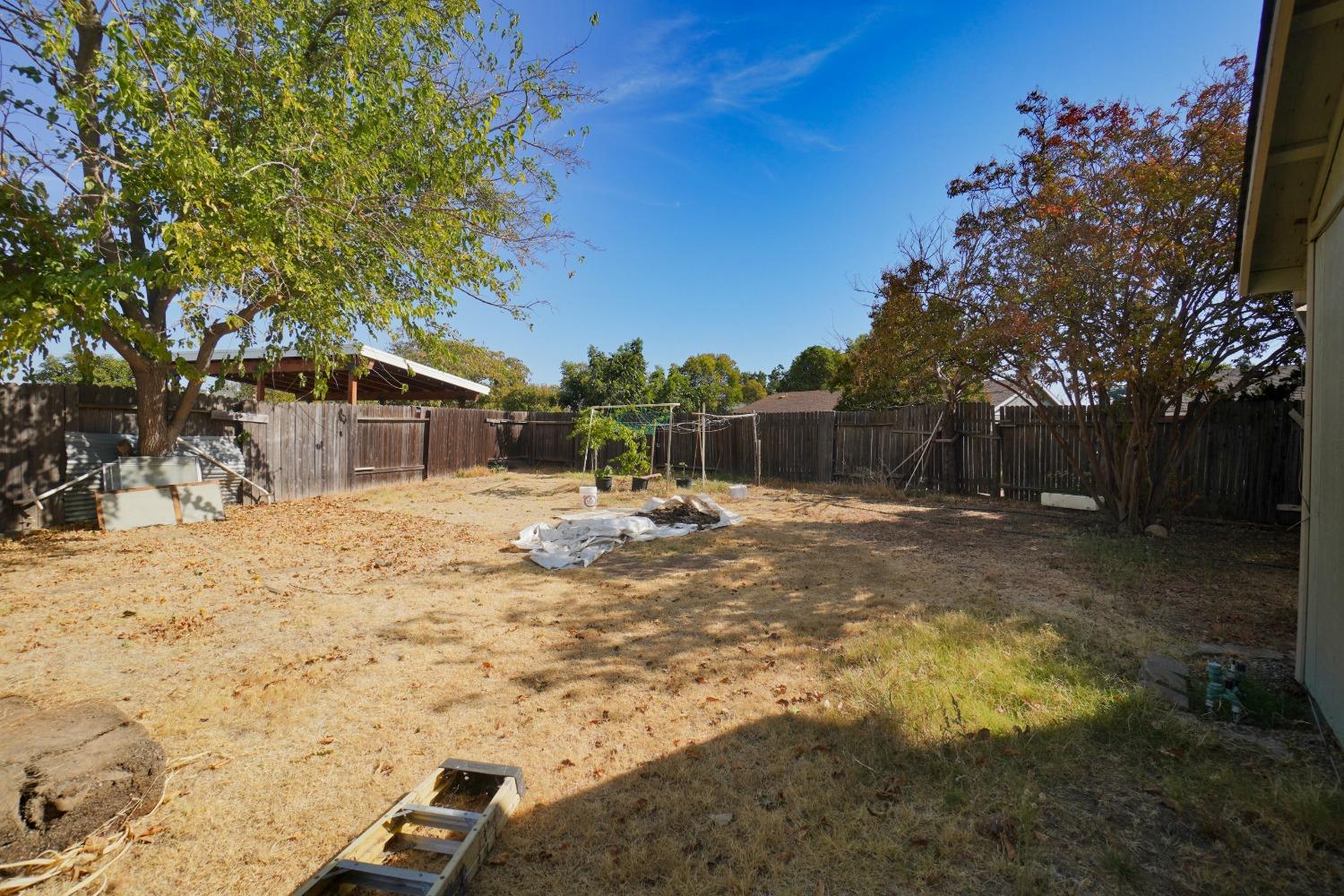 Detail Gallery Image 27 of 33 For 7847 Pacific Beach Ct, Sacramento,  CA 95828 - 3 Beds | 2 Baths