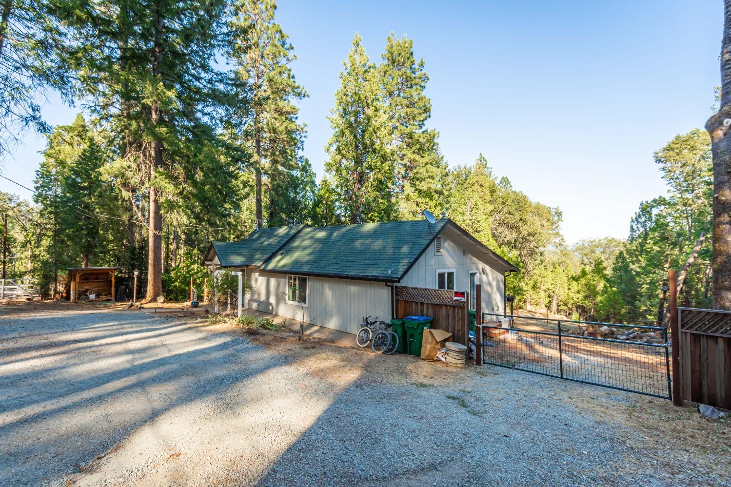 Detail Gallery Image 18 of 67 For 12933 Cedar Crest Ln, Grass Valley,  CA 95945 - 2 Beds | 2 Baths