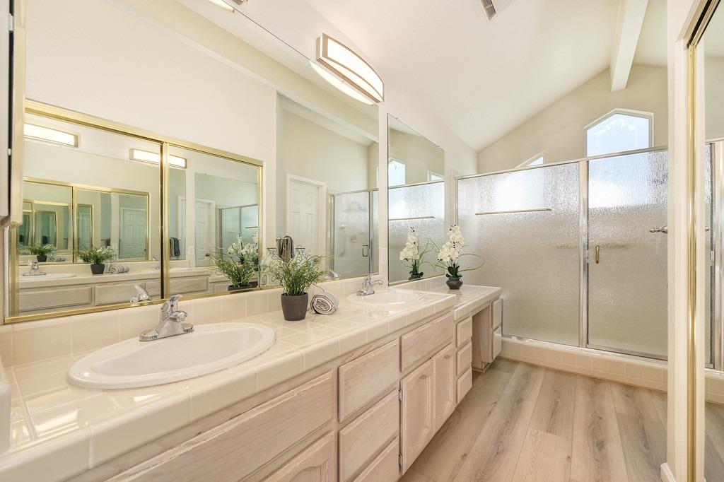 Detail Gallery Image 11 of 19 For 102 Hamersley Way, Folsom,  CA 95630 - 3 Beds | 2 Baths