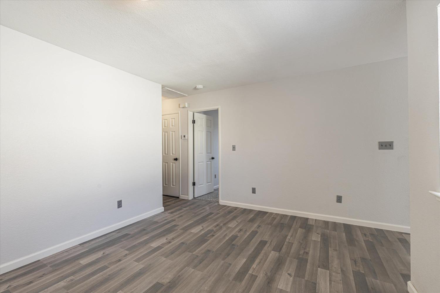 Detail Gallery Image 15 of 33 For 500 Capistrano Dr, Modesto,  CA 95354 - 2 Beds | 2 Baths