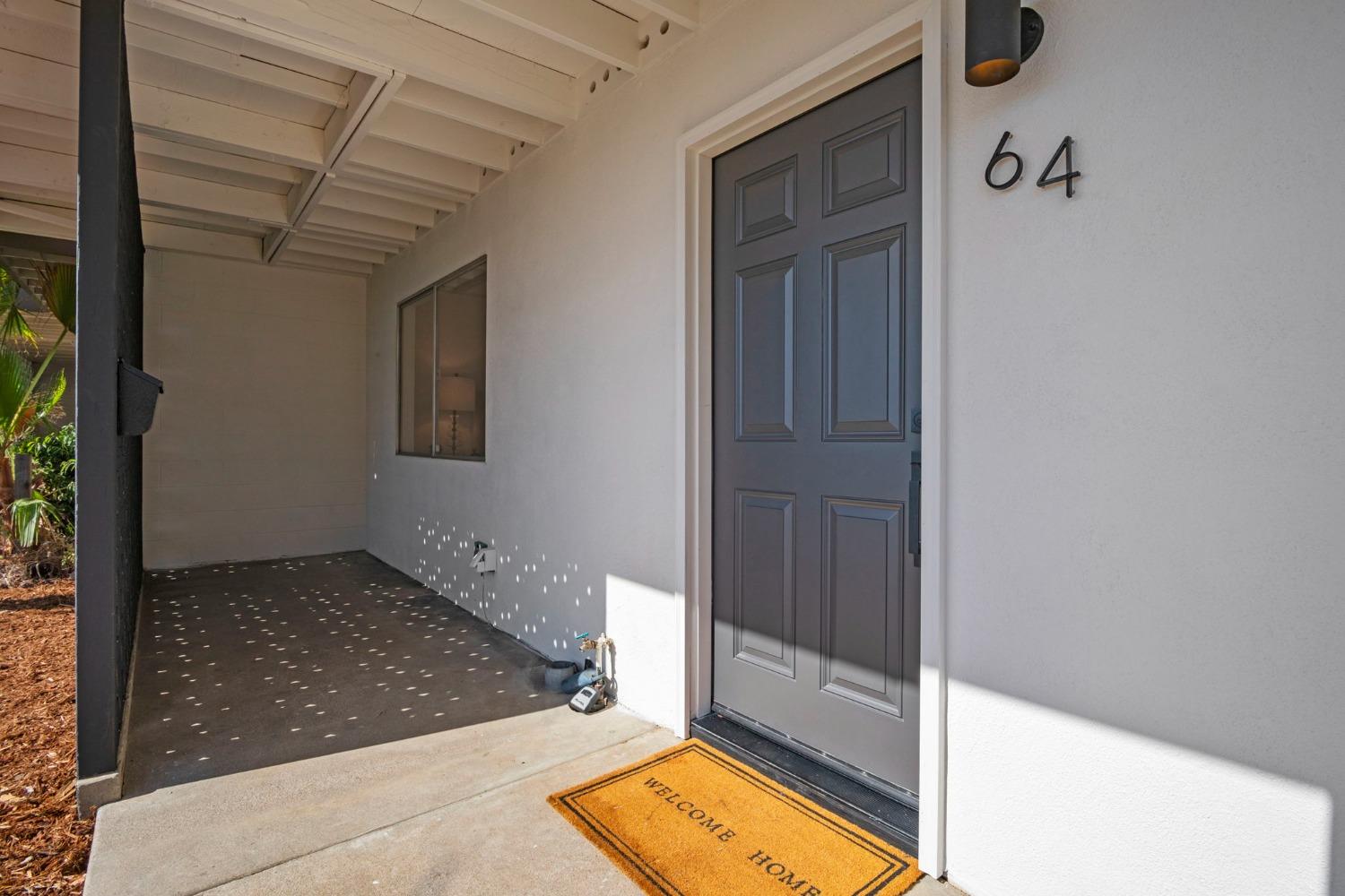 Detail Gallery Image 3 of 37 For 64 Dean Way, Folsom,  CA 95630 - 2 Beds | 1/1 Baths