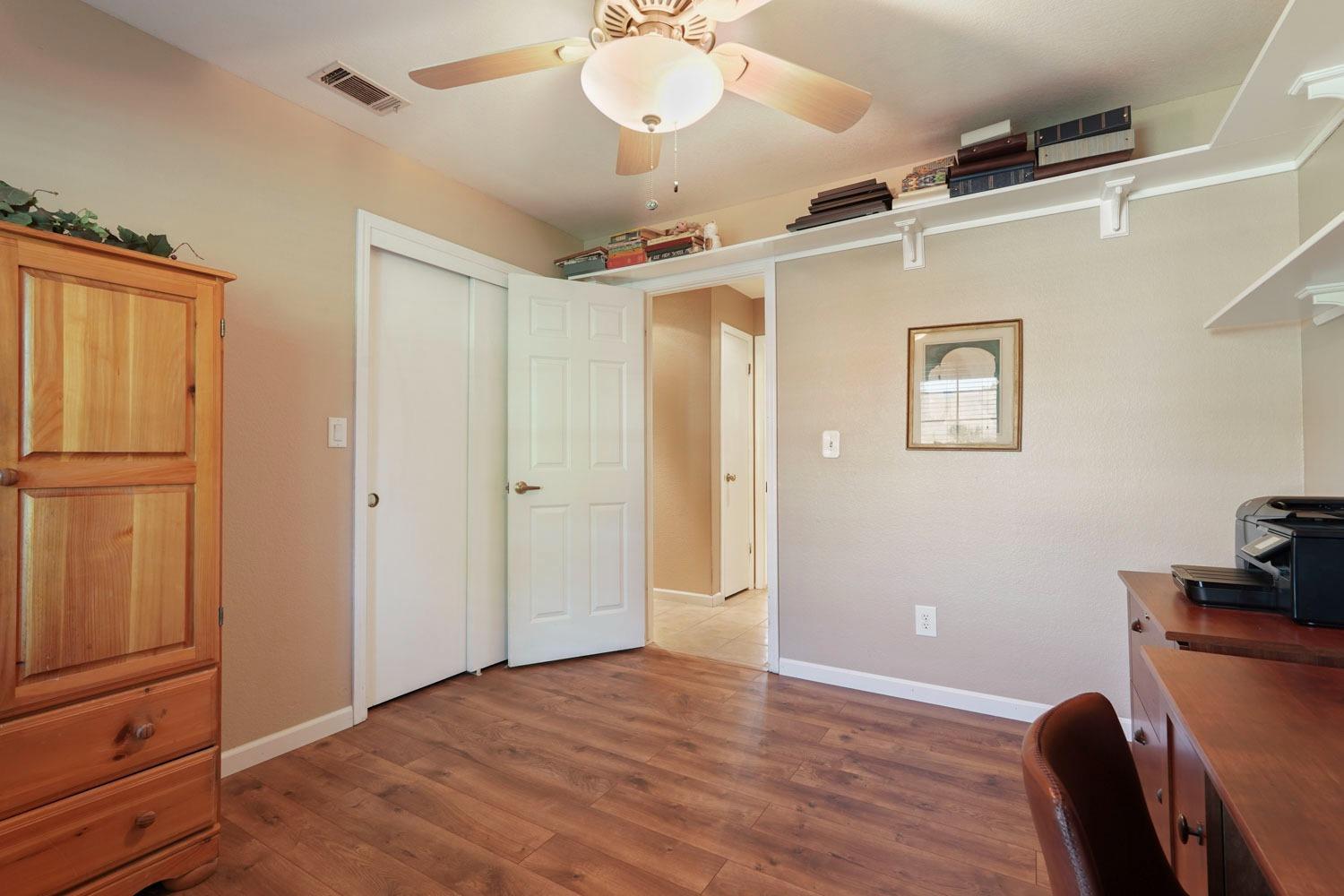 Detail Gallery Image 11 of 43 For 2846 Smoke Tree Cir, Stockton,  CA 95209 - 3 Beds | 2 Baths