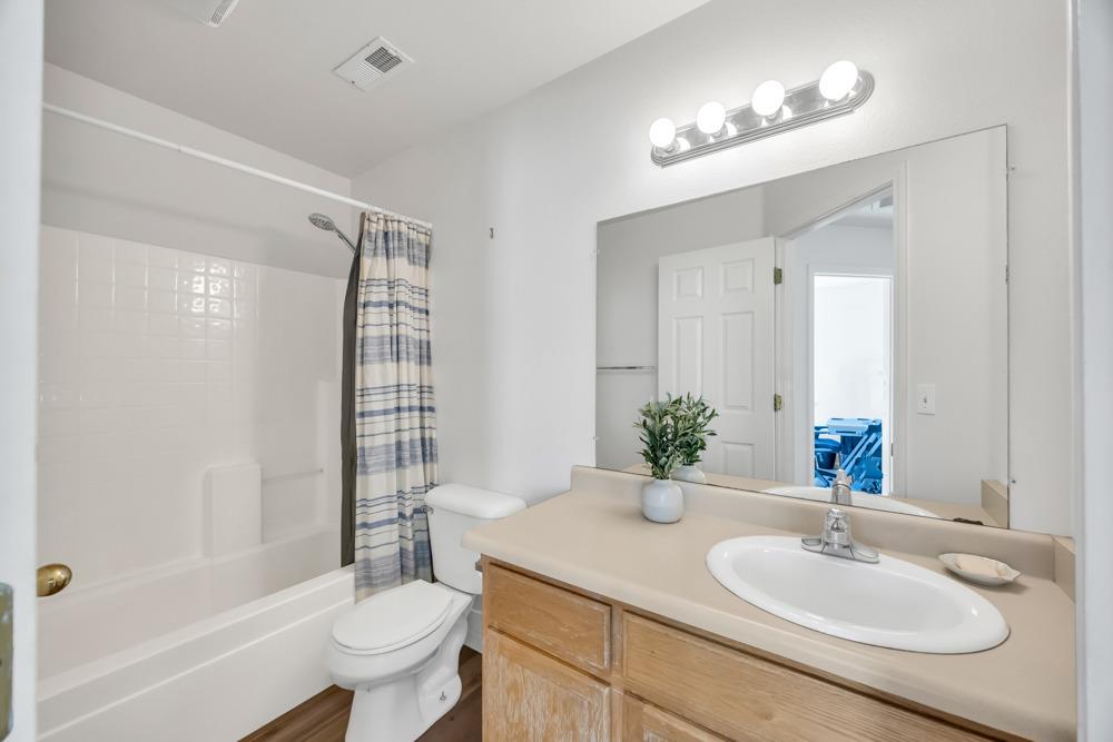 Detail Gallery Image 28 of 45 For 3988 Wimbledon Dr, Diamond Springs,  CA 95619 - 3 Beds | 2/1 Baths